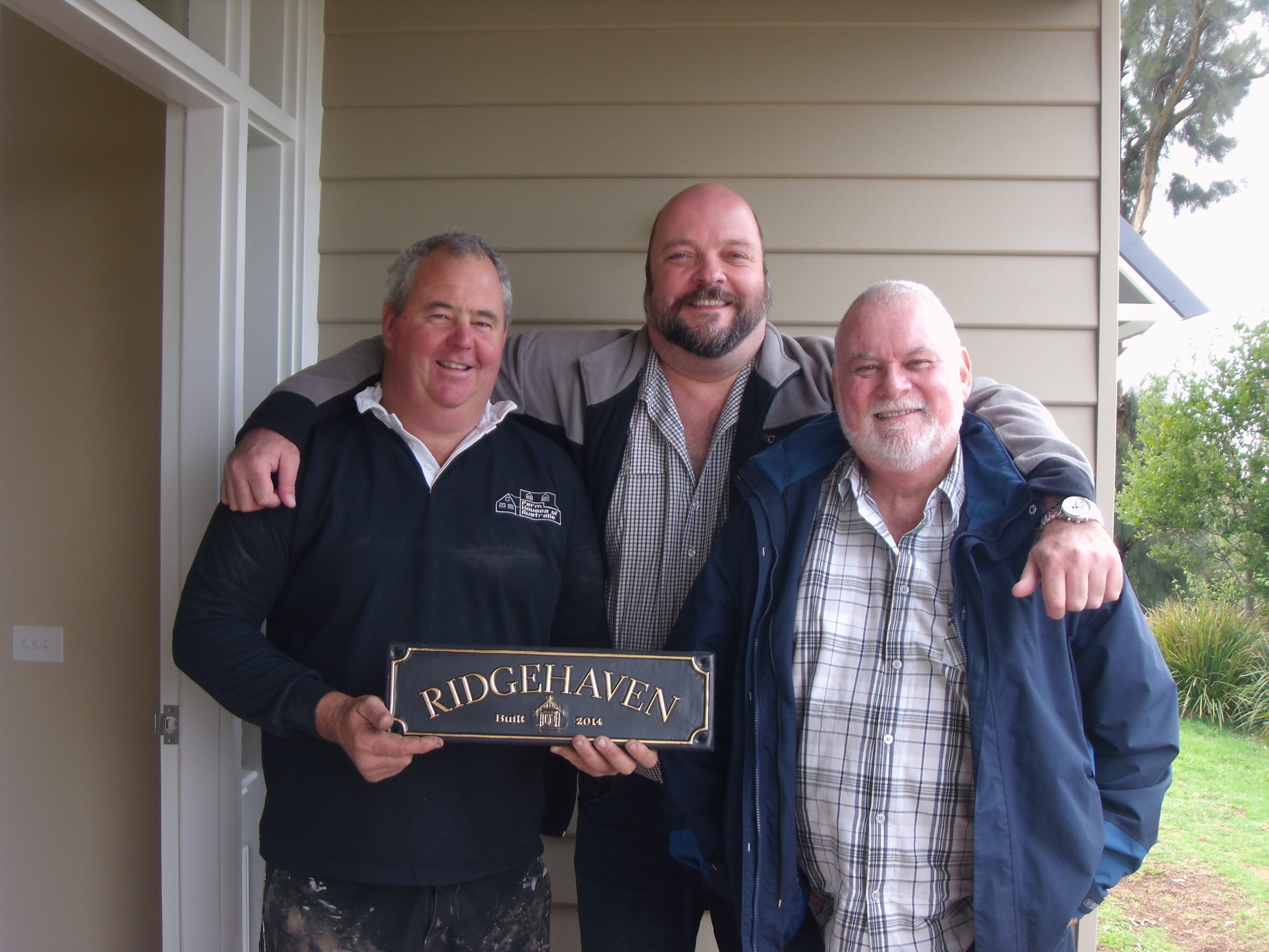 RidgeHaven - Alex and Wayne with Doug the builder - Farm Houses of Australia